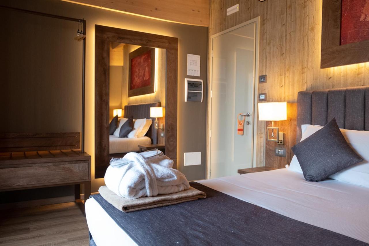Lake Hotel La Pieve 皮索涅 外观 照片