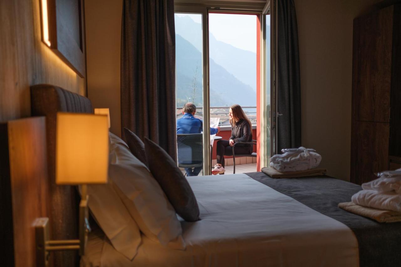 Lake Hotel La Pieve 皮索涅 外观 照片