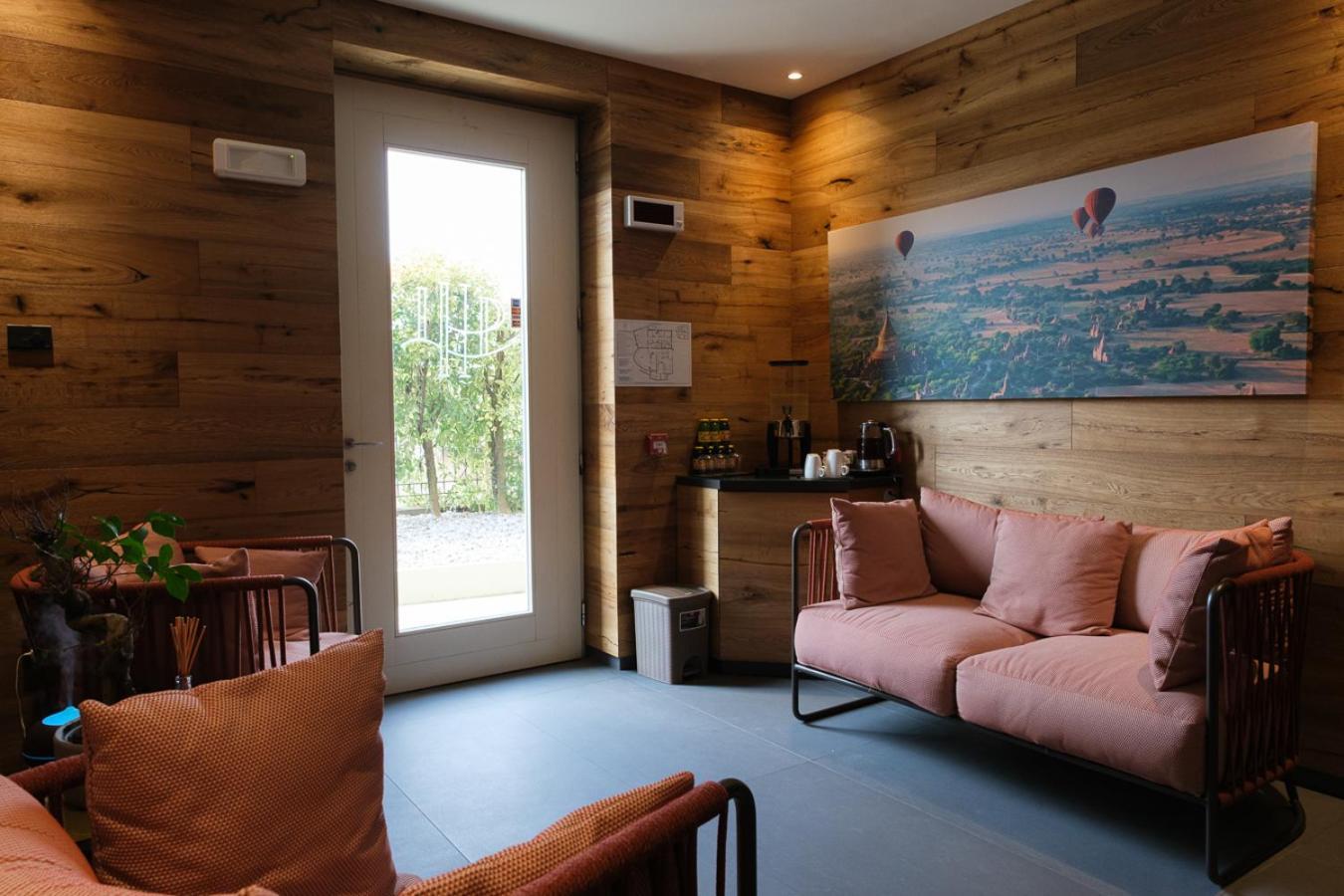 Lake Hotel La Pieve 皮索涅 外观 照片