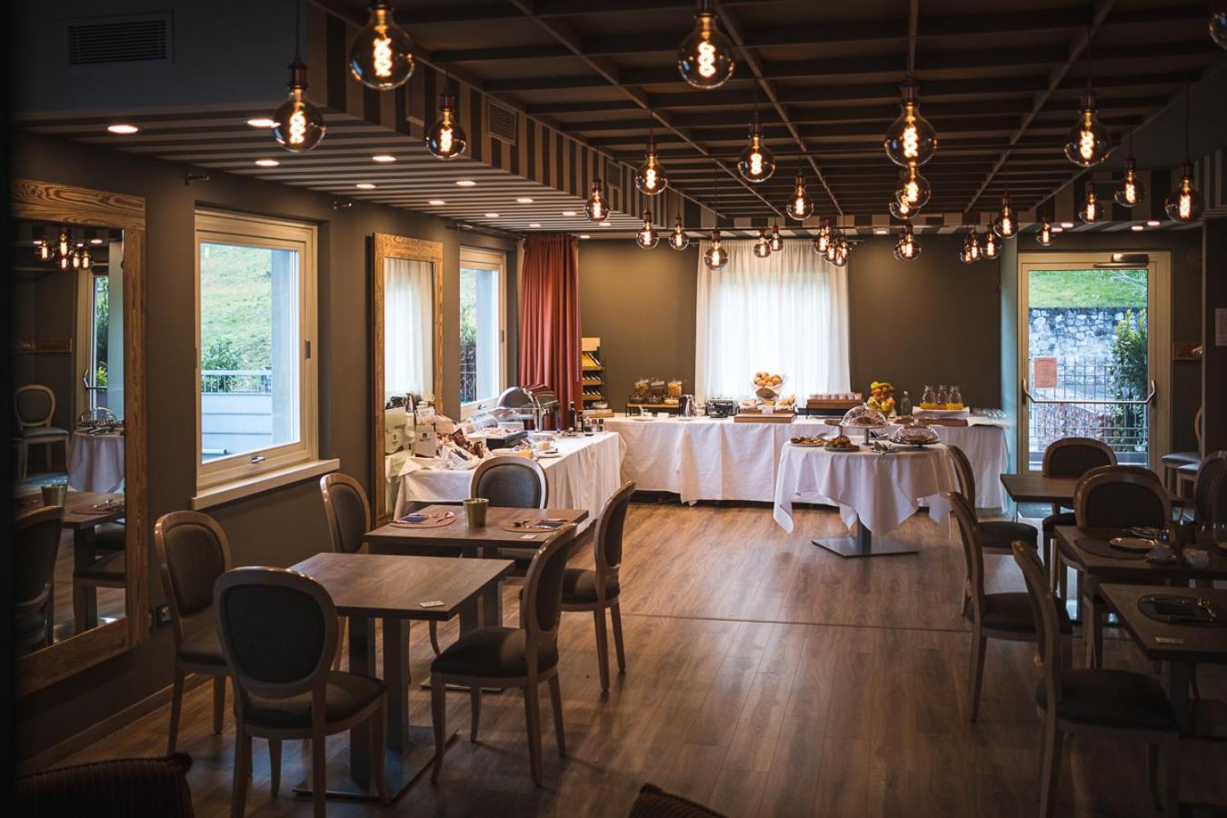 Lake Hotel La Pieve 皮索涅 外观 照片