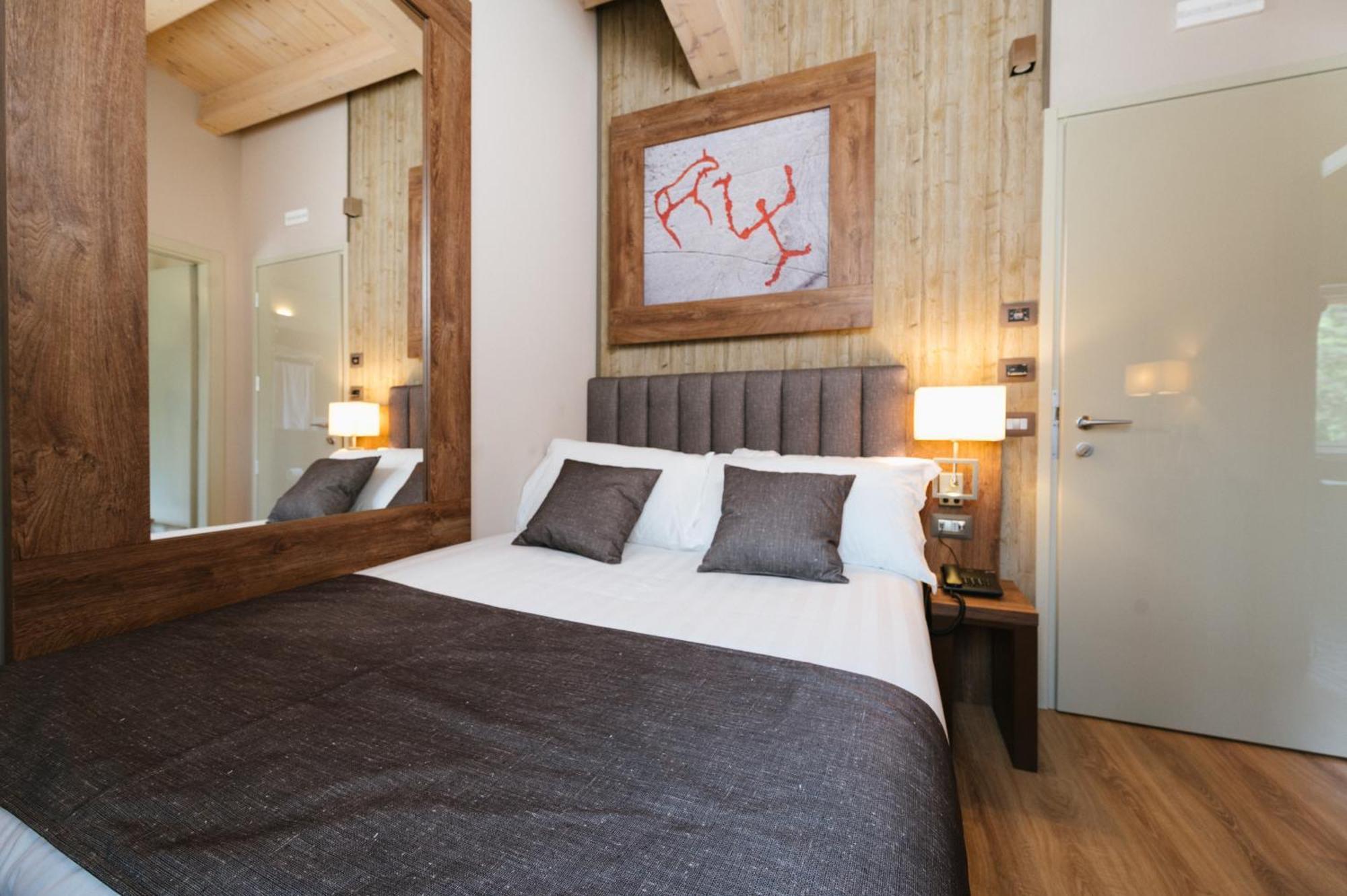 Lake Hotel La Pieve 皮索涅 外观 照片